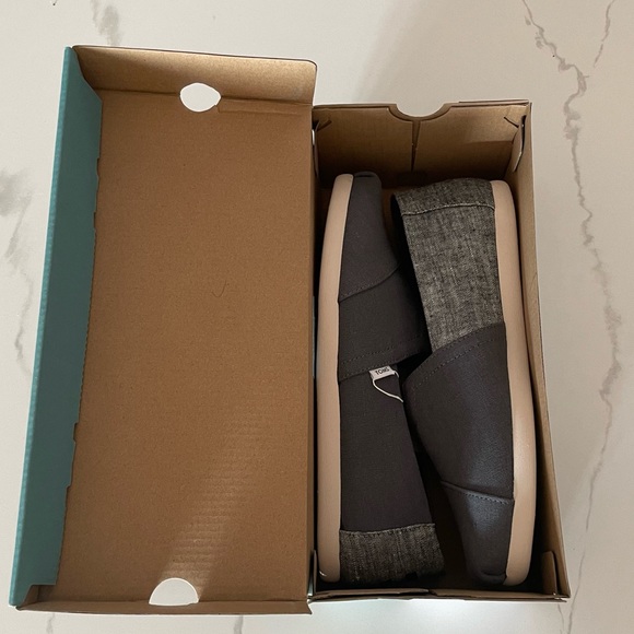 NWT Toms Alpargatas - Grey Size 8.5 - Picture 3 of 5
